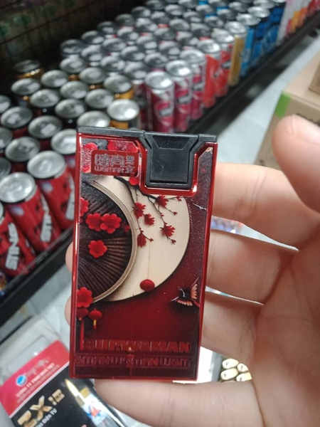 Bật lửa dẹp M2T