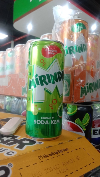 Mirinda Soda Kem lon 320ml