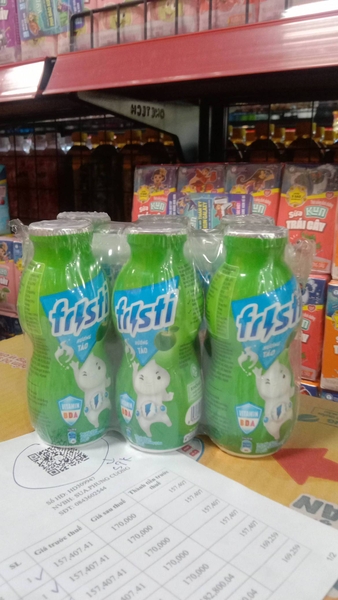 Sữa Uống Tiệt Trùng Fristi Táo 80ml