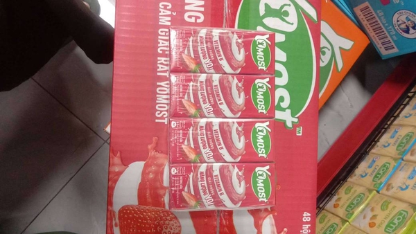 Sữa Chua Lên Men TN Yomost Dâu 170ml