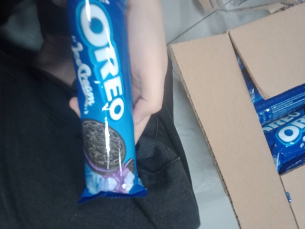 Bánh Quy Socola Oreo Vị Kem Lạnh Việt Quất 105g