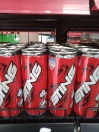 Sting Dâu Tây Lon 320ml