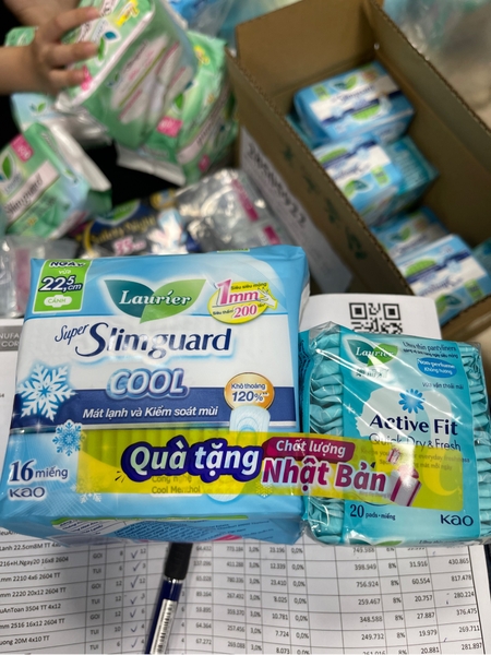Super slimguardcool mát lạnh kiểm soát mùi 16miếng