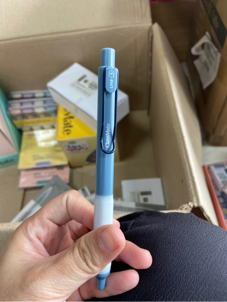 Bút gel bấm xanh 0.5 111D
