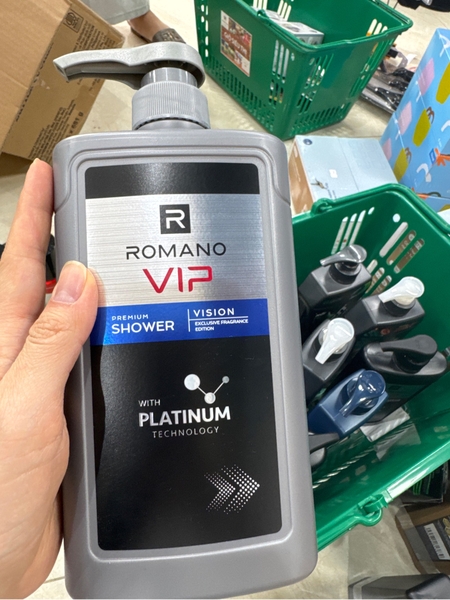 Sữa tắm nước hoa cao cấp Romano Vip Vision