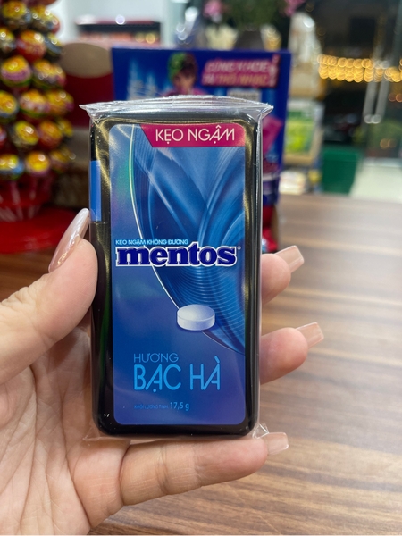 Kẹo Ngậm Mentos Không Đường Hương Bạc Hà 17.5h