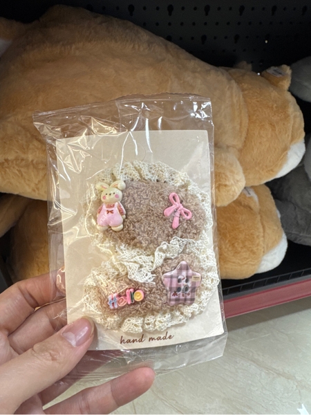 Vỉ 2 kẹp viền ren