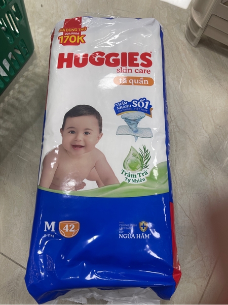 Tã Quần Huggies M42