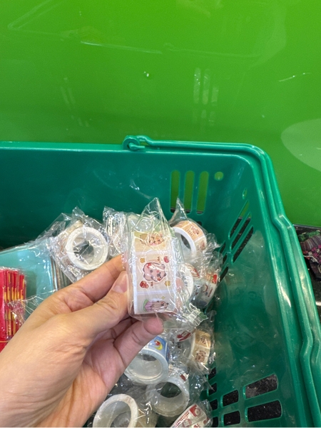 Sticker dán cho bé