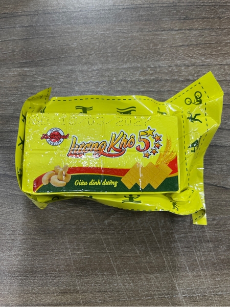 Lương Khô 5*