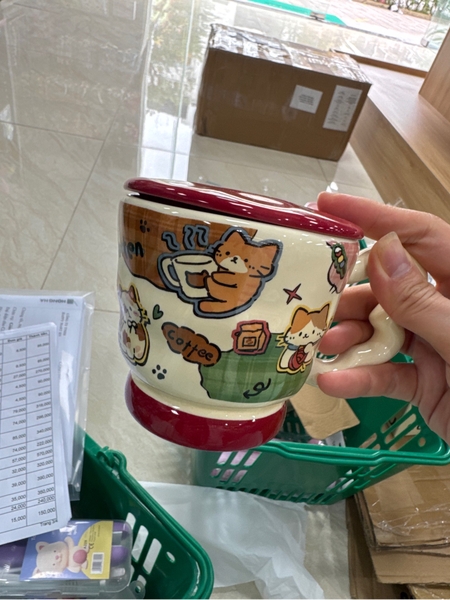 Cốc sứ in hình mèo đen kèm charm  Cs40