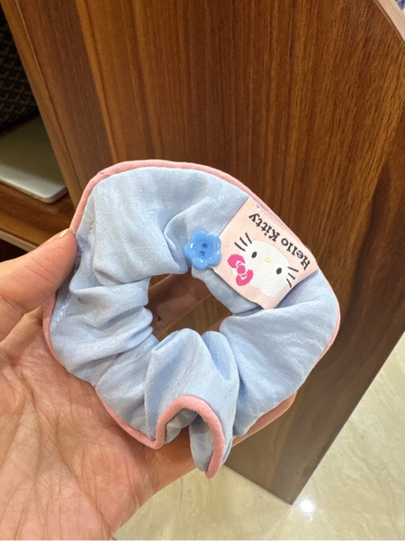 Chun buộc tóc Hello Kitty