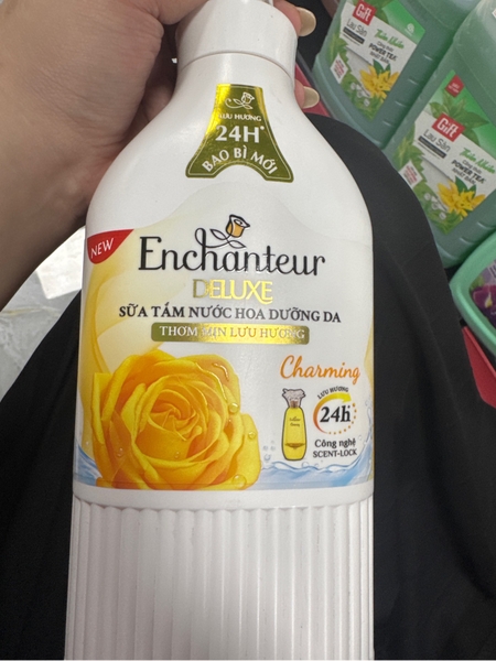 Sữa tắm nước hoa Enchanteur Charming