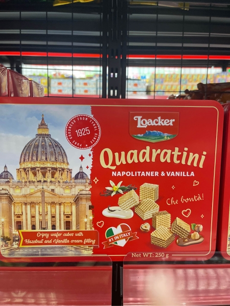 Bánh xốp Loacker Quadratini Gift Box 250g