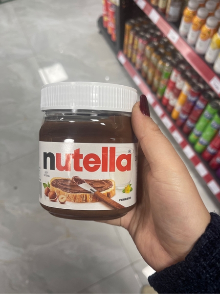 Sản phẩm dạng phết chứa hạt phỉ và ca cao Nutella 350 g (Bơ)