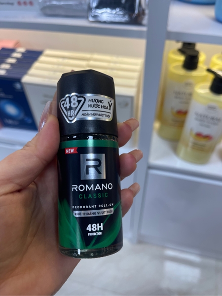Lăn Khử Mùi Romano Hương Nước Hoa Xanh 50ml