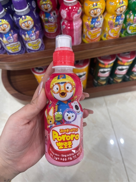 Nước uống Pororo vị dâu 235ml HQ (24 chai)