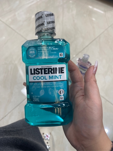 Nước Súc Miệng LISTERINE BẠC HÀ 250ML