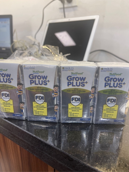Sữa công thức Grow Plus + ít ngọt 110ml