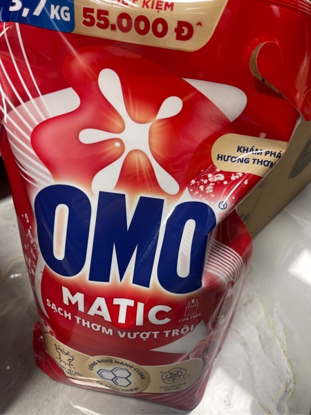 Nước Giặt OMO Matic Cửa Trên Sạch Sâu Vượt Trội Túi 3.7kg