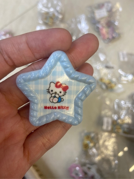 Kẹp Ngôi Sao Kitty Viền Xoắn