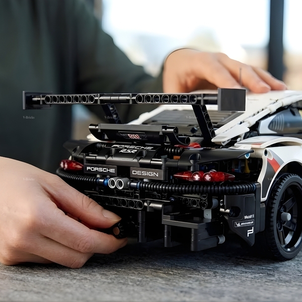 Mô Hình Xe LEGO Porsche 911 RSR Tỉ Lệ 1:10