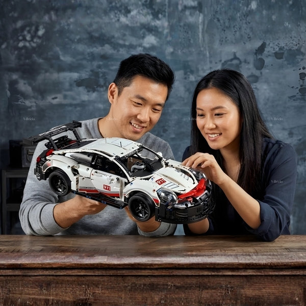 Mô Hình Xe LEGO Porsche 911 RSR Tỉ Lệ 1:10