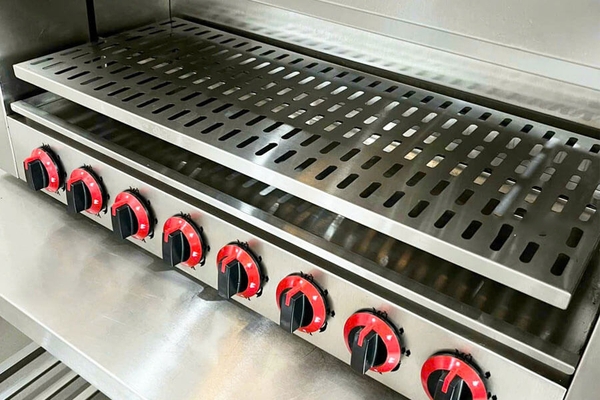 Lò nướng Salamander dùng gas 8 họng đốt