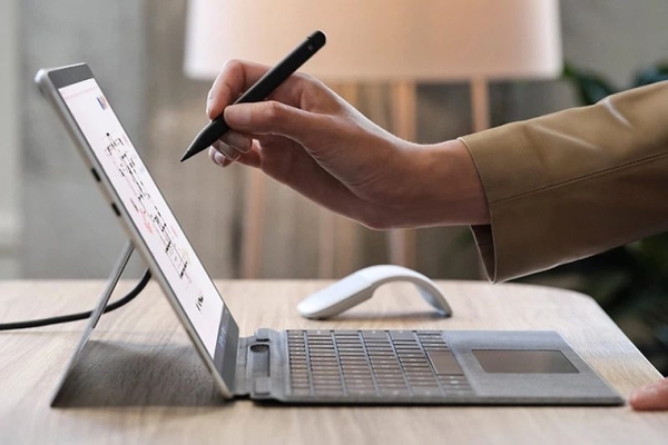 Có nên mua Surface Pro 7 Plus ở thời điểm hiện tại?