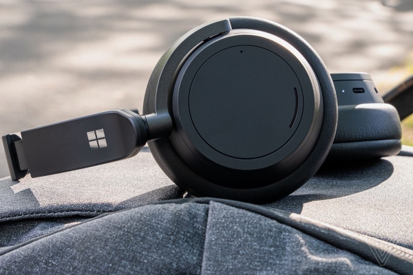 Đánh giá Surface Headphones 2