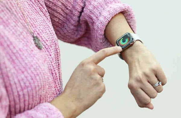 Hiển thị màn hình lâu hơn với Apple Watch Screen