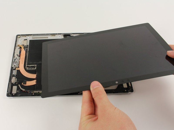 Thay màn hình Surface Pro uy tín tại HCM