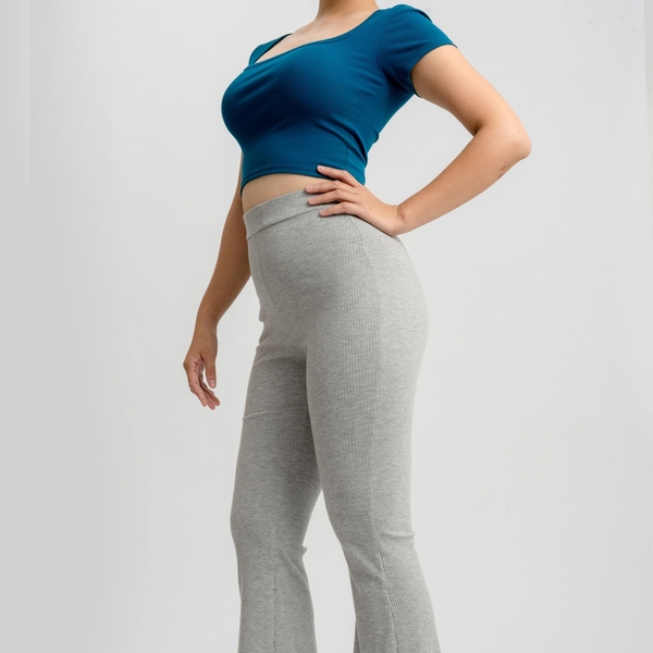 A7 - Áo Croptop Cổ Vuông Croptop Trơn Tay Con