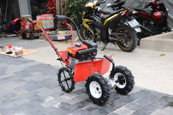 Máy xẻ rãnh Oshima MDB75 7.5HP Đỏ 4 thì