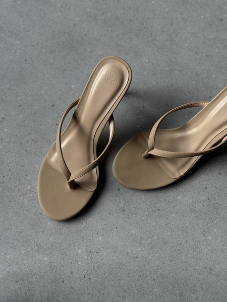 Guốc Cao Gót Xỏ Ngón Mũi Tròn 9cm KYLIE Taygu | D9