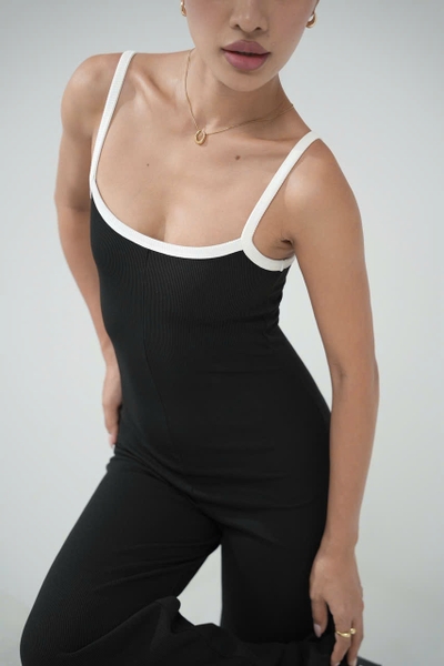 Jumpsuit Đen Hai Dây Viền Trắng POPA Taygu | JTK28