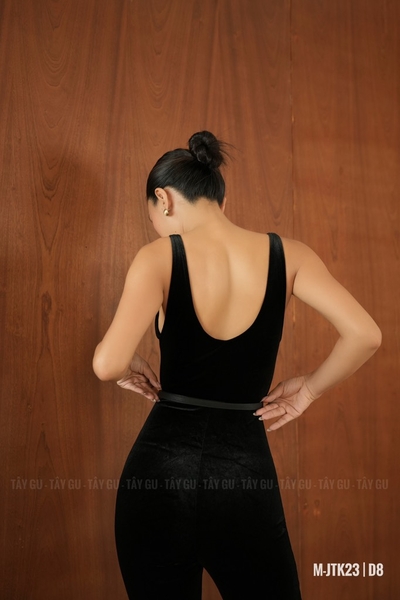 Jumpsuit Nhung Đen Ôm Dáng Co Giãn Tôn Dáng SILVA Taygu | JTK23