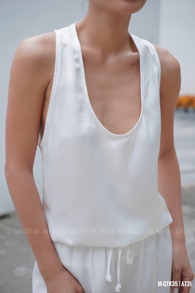 Áo Lụa Ba Lỗ Cổ Chữ U Sâu Khoét Lưng MIANA Taygu | AT31