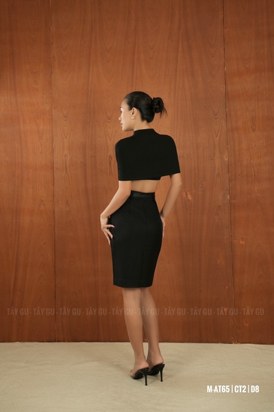 Áo Choàng Thun Đen Layering Tối Giản OLYA Taygu | AT65