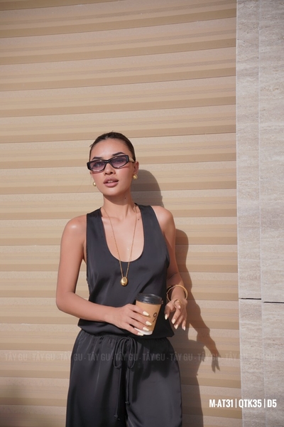 Áo Lụa Ba Lỗ Cổ Chữ U Sâu Khoét Lưng MIANA Taygu | AT31