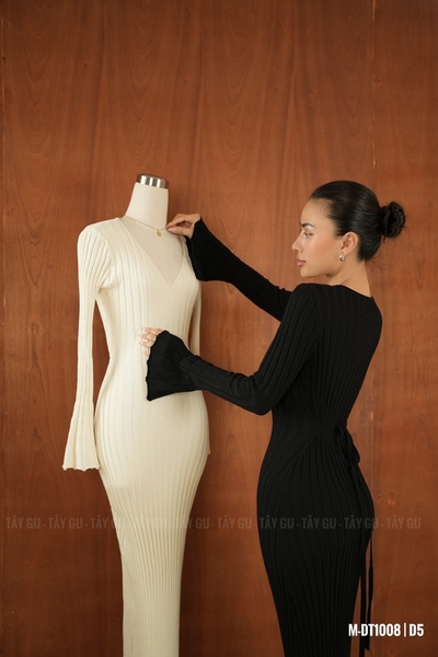 Đầm Len Gân Cổ V Tay Xòe SWAN Taygu | DT1008