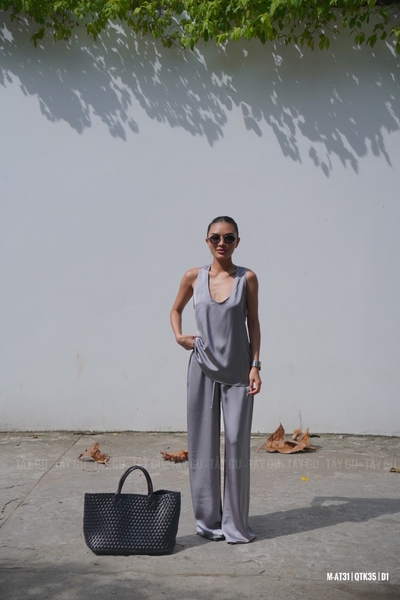 Áo Lụa Ba Lỗ Cổ Chữ U Sâu Khoét Lưng MIANA Taygu | AT31