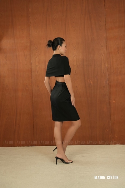 Áo Choàng Thun Đen Layering Tối Giản OLYA Taygu | AT65