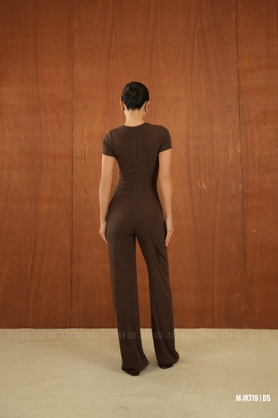 Jumpsuit Thun Nâu Ống Suông Có Tay Cổ Tim JUNA Taygu | JTK19