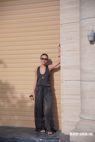 Áo Lụa Ba Lỗ Cổ Chữ U Sâu Khoét Lưng MIANA Taygu | AT31