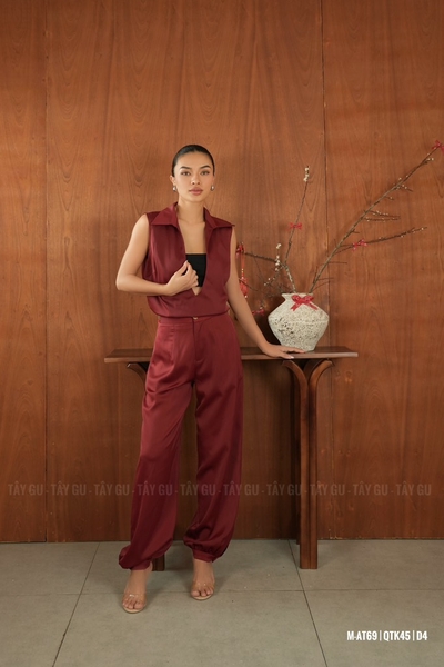 Áo Lụa Đỏ Cổ V Sát Nách ERA Taygu | AT69