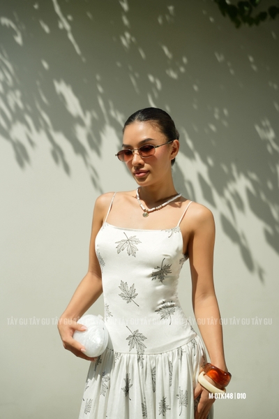 Đầm Maxi Hai Dây Trắng Họa Tiết Lá Nữ Tính AULIF Taygu | DTK148