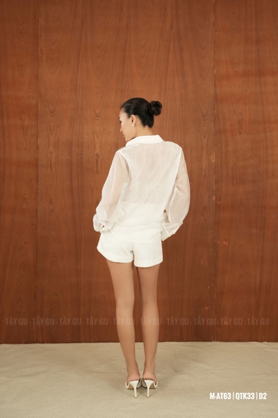 Áo Sơ Mi Voan Trắng Cổ Xẻ Sâu PERO Taygu | AT63