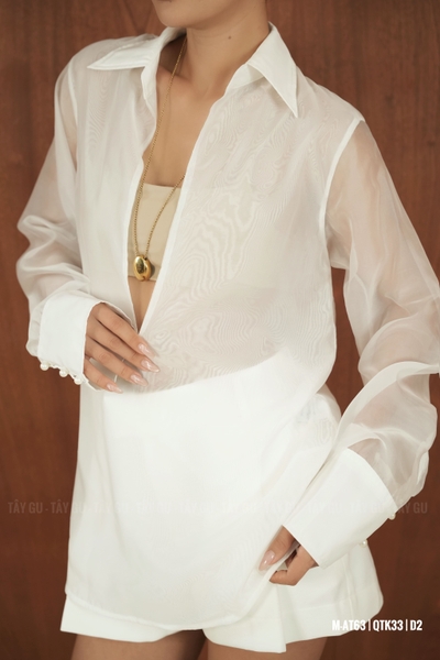 Áo Sơ Mi Voan Trắng Cổ Xẻ Sâu PERO Taygu | AT63