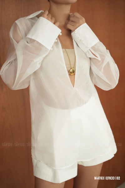 Áo Sơ Mi Voan Trắng Cổ Xẻ Sâu PERO Taygu | AT63